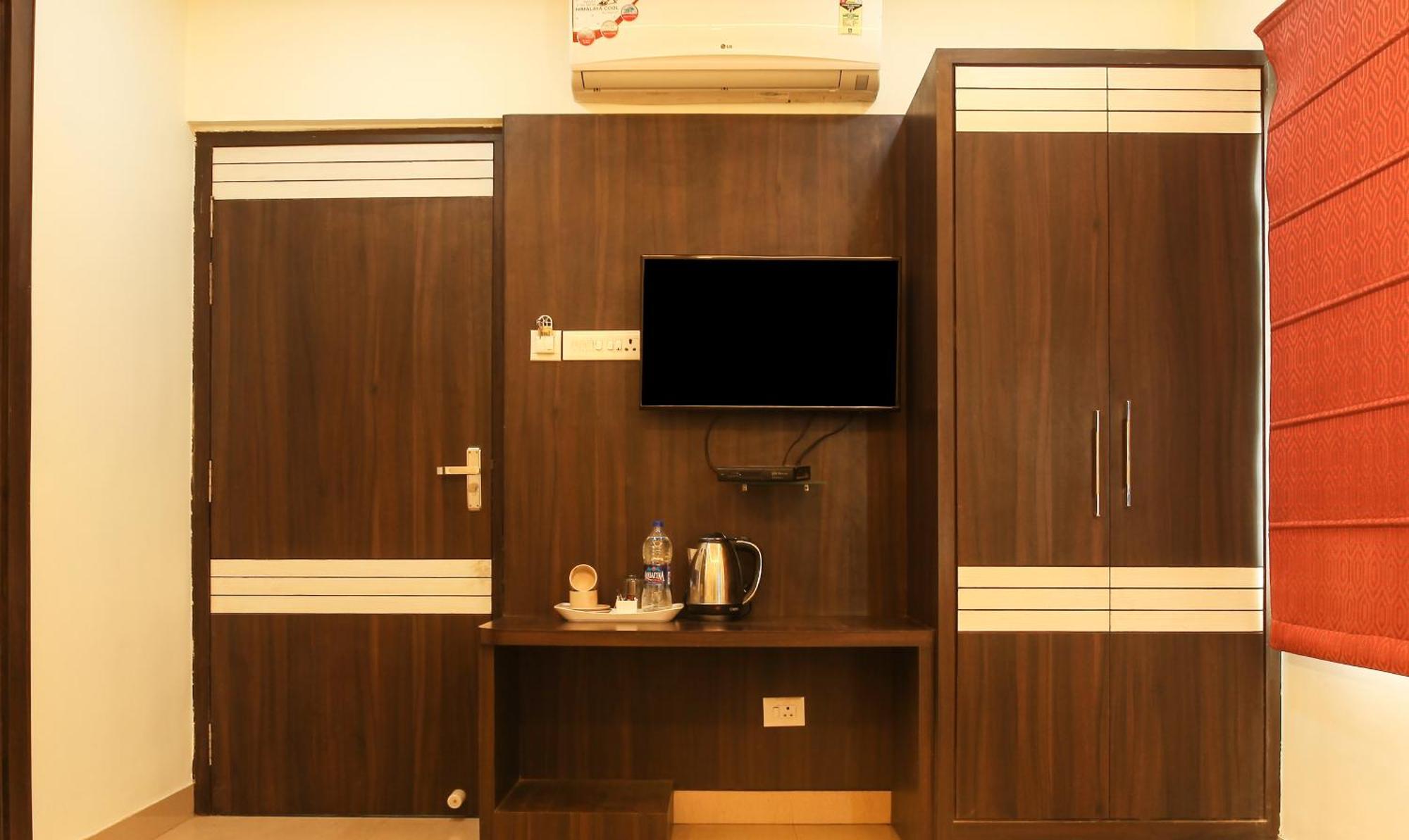 Hotel Janki International Sigra 2 Km From Kashi Vishwanath Temple Varanasi Eksteriør bilde