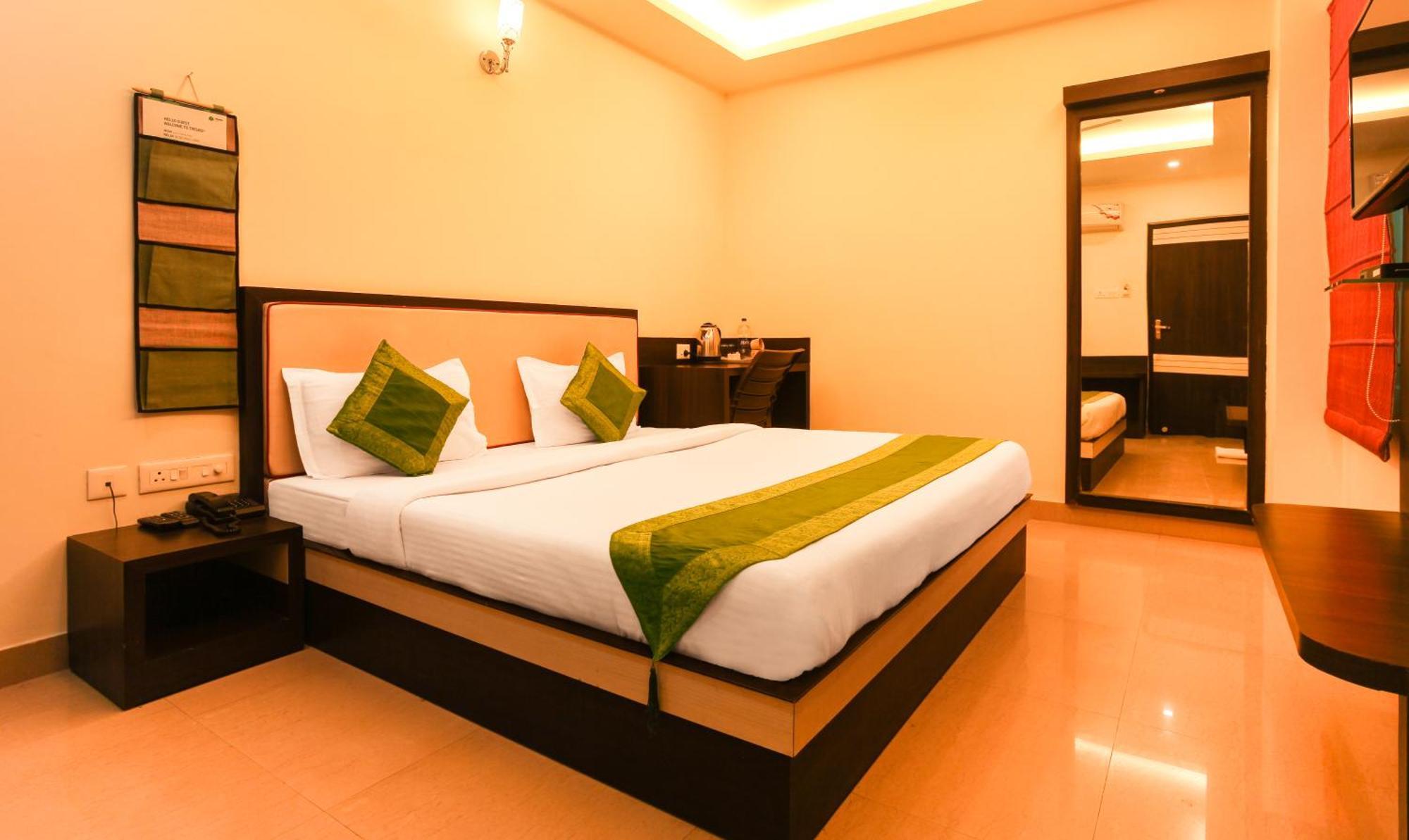 Hotel Janki International Sigra 2 Km From Kashi Vishwanath Temple Varanasi Eksteriør bilde