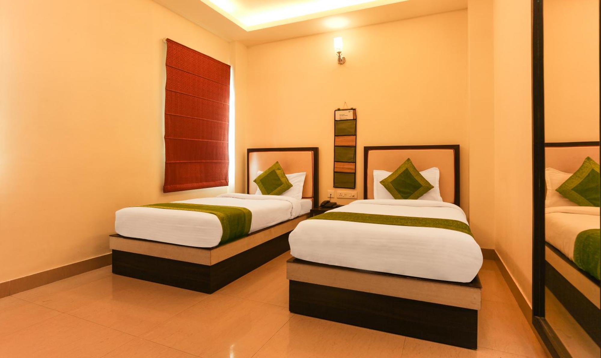 Hotel Janki International Sigra 2 Km From Kashi Vishwanath Temple Varanasi Eksteriør bilde