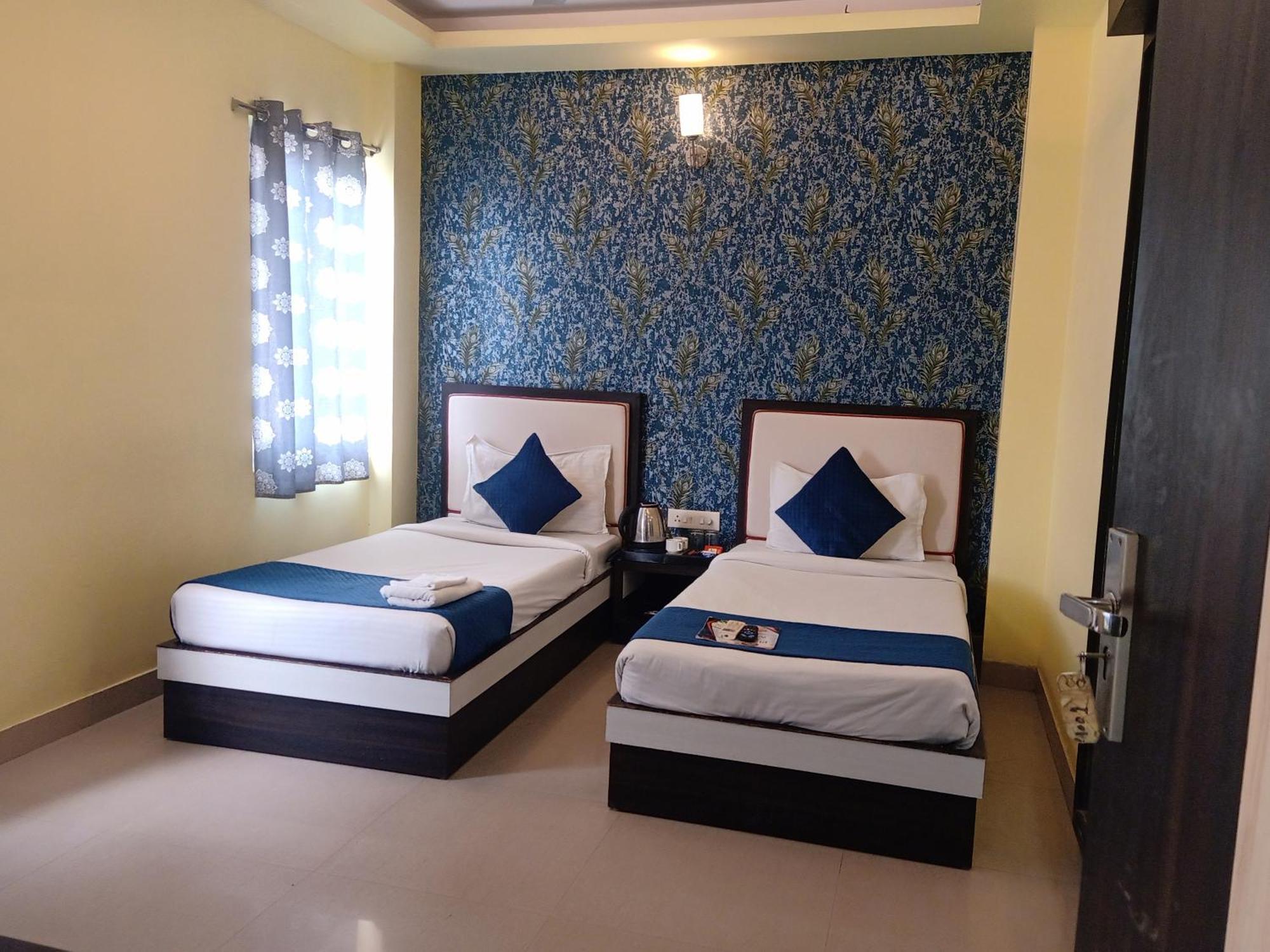 Hotel Janki International Sigra 2 Km From Kashi Vishwanath Temple Varanasi Eksteriør bilde